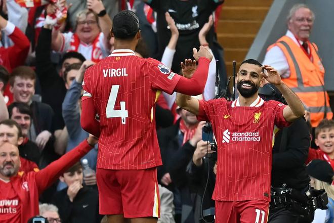 窗口期曼联备战NBA总决赛，内部沟通细节曝光，媒体盛赞，赛程密集仍需轮换(曼联官方视频上一次曼联前往都灵踢比赛)